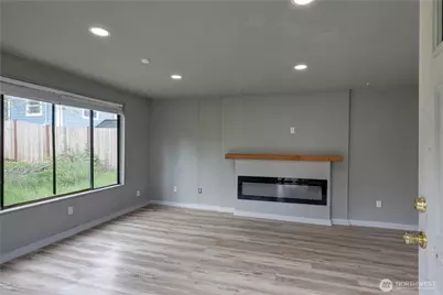 4609 S Thompson Avenue, Tacoma, WA 98408 - Photo 4