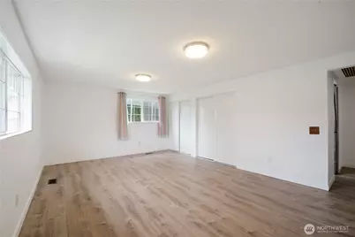 2725 124th Avenue Ct E, Edgewood, WA 98372 - Photo 10