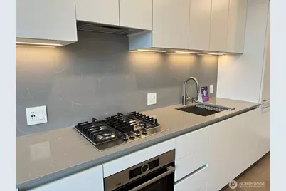 10232 NE 10th Street #1205, Bellevue, WA 98004 - Photo 4