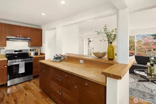 14011 98th Ave NE, Kirkland, WA 98034 - Photo 12