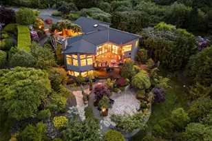 10847 Bill Point Bluff NE, Bainbridge Island, WA 98110 - Photo 4