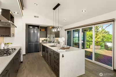 10847 Bill Point Bluff NE, Bainbridge Island, WA 98110 - Photo 18