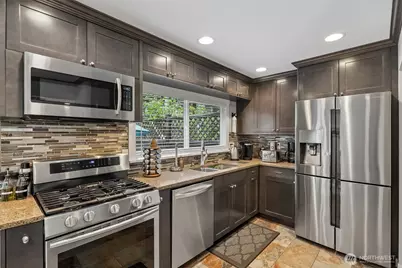 11633 NE 92nd Street, Kirkland, WA 98033 - Photo 8