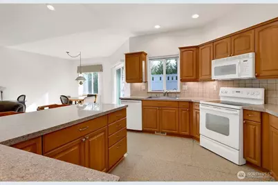 4603 Boardwalk Drive, Bellingham, WA 98226 - Photo 10