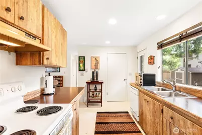 230 222nd Avenue NE, Sammamish, WA 98074 - Photo 14