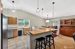 10702 211th Ave Ct E, Bonney Lake, WA 98391 - Photo 8