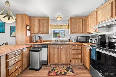 380 E Pole Road #13, Lynden, WA 98264 - Photo 10