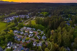 705 Moji Ln NW, Bainbridge Island, WA 98110 - Photo 38