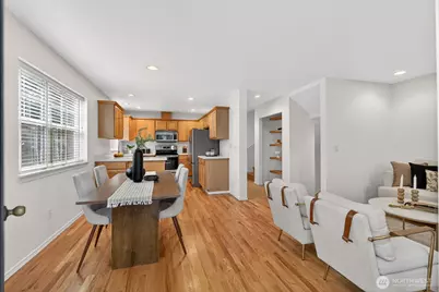 9257 Interlake Avenue N, Seattle, WA 98103 - Photo 2
