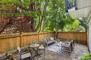 9257 Interlake Ave N, Seattle, WA 98103 - Photo 20