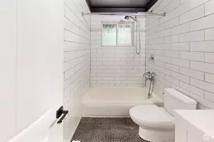 6011 185th St SW, Lynnwood, WA 98037 - Photo 20