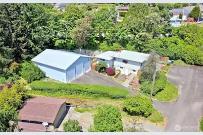 423 Lind Avenue SW, Renton, WA 98057 - Photo 1