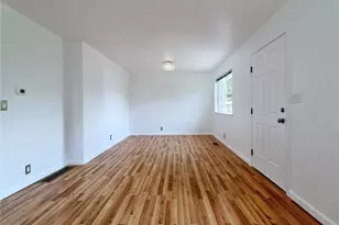 423 Lind Ave SW, Renton, WA 98057 - Photo 6