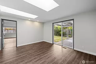 2157 N 122nd St, Seattle, WA 98133 - Photo 20