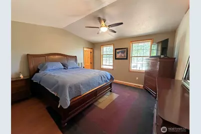 32765 Rays Place N, Davenport, WA 99122 - Photo 10