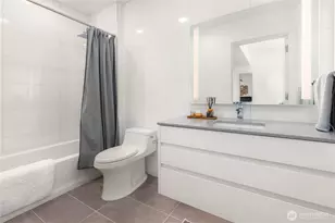 10232 NE 10th St, Bellevue, WA 98004 - Photo 12