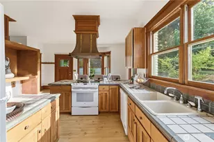 20015 NE 50th St, Redmond, WA 98053 - Photo 18