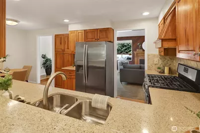 1081 Cedar Hills Avenue, Bellingham, WA 98229 - Photo 8