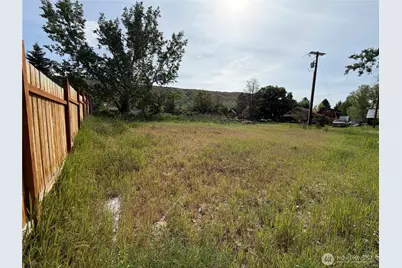 623 Main St, Winthrop, WA 98862 - Photo 12