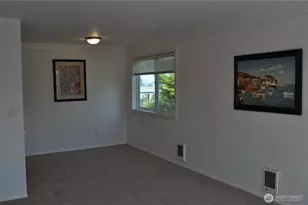 10110 Greenwood Ave N, Seattle, WA 98133 - Photo 6