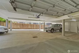 802 N 43rd St, Seattle, WA 98103 - Photo 6