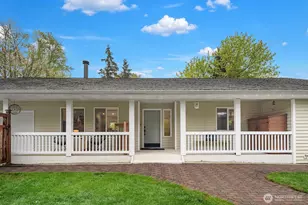 7547 NE 200th St, Kenmore, WA 98028 - Photo 2