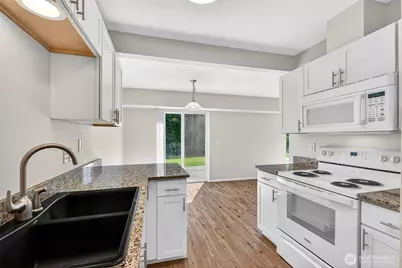 7418 207th Avenue E, Bonney Lake, WA 98391 - Photo 6