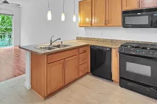 375 Kirkland Ave, Kirkland, WA 98033 - Photo 2