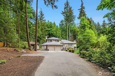 9244 215th Avenue NE, Redmond, WA 98053 - Photo 2