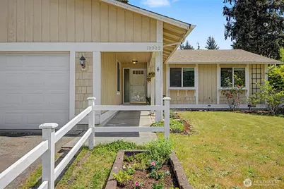 19922 Dayton Avenue N, Shoreline, WA 98133 - Photo 2