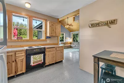 39420 Ski Park Road E, Eatonville, WA 98328 - Photo 2