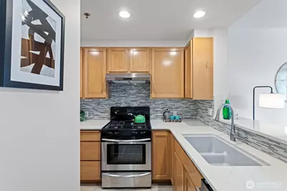 2801 1st Avenue #612, Seattle, WA 98121 - Photo 12