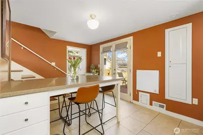 7708 35th Avenue S, Seattle, WA 98118 - Photo 8