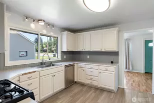 1116 W 1st St, Centralia, WA 98531 - Photo 10