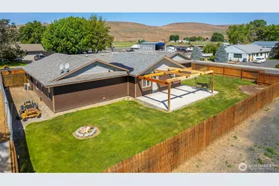 870 NW C Street, Ephrata, WA 98823 - Photo 4