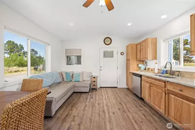 205 9th Street NW, Long Beach, WA 98631 - Photo 12