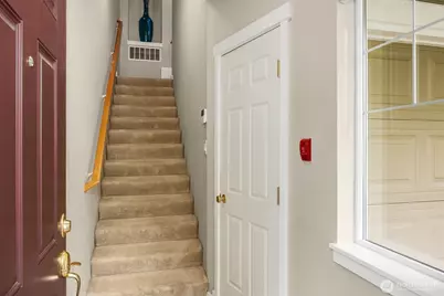 1601 NE Katsura Street #103, Issaquah, WA 98029 - Photo 2