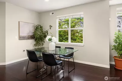 1601 NE Katsura Street #103, Issaquah, WA 98029 - Photo 10