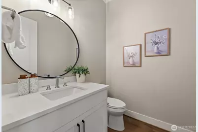 222 106th Avenue SE, Bellevue, WA 98004 - Photo 14
