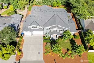 222 106th Ave SE, Bellevue, WA 98004 - Photo 2