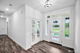 800 Barbara Ln, Centralia, WA 98531 - Photo 2