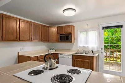 8844 18th Avenue SW, Seattle, WA 98106 - Photo 10