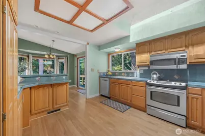 8941 170th Court NE, Redmond, WA 98052 - Photo 8