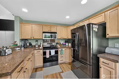20511 SE 261st Place, Covington, WA 98042 - Photo 8