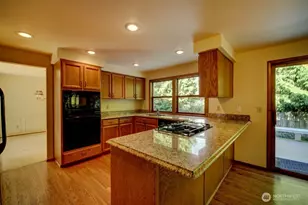 17218 SE 46th Pl, Bellevue, WA 98006 - Photo 6