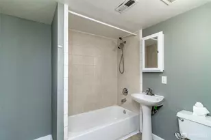 10033 Des Moines Memorial Dr S, Seattle, WA 98168 - Photo 36
