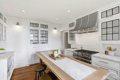 700 McGilvra Boulevard E, Seattle, WA 98112 - Photo 16