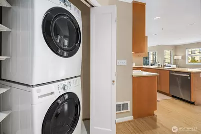 1417 Queen Anne Avenue N #212, Seattle, WA 98109 - Photo 28