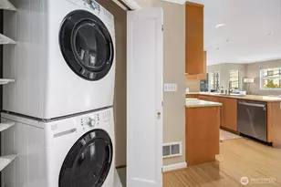 1417 Queen Anne Ave N, Seattle, WA 98109 - Photo 28
