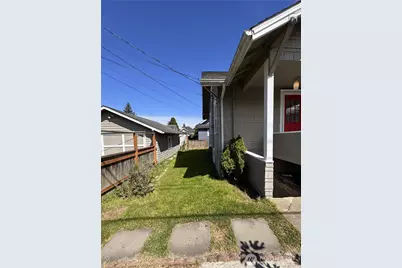 1022 Rockefeller Avenue, Everett, WA 98201 - Photo 8